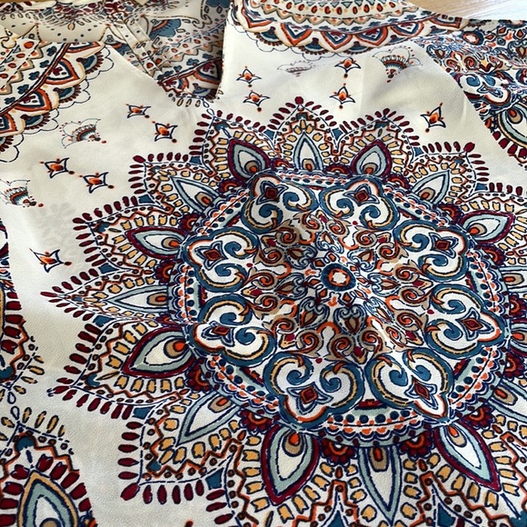 Jory split neck top from StitchFix - Picture 4 of 9